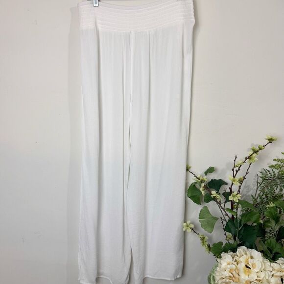 Shade & Shore White Smocked Waist Side Slit Cover-Up Pants | Large | Swim - Picture 8 of 10